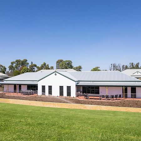 Yarrawonga Mulwala Golf Club Hotel Buitenkant foto The new hospital at Wagga Wagga