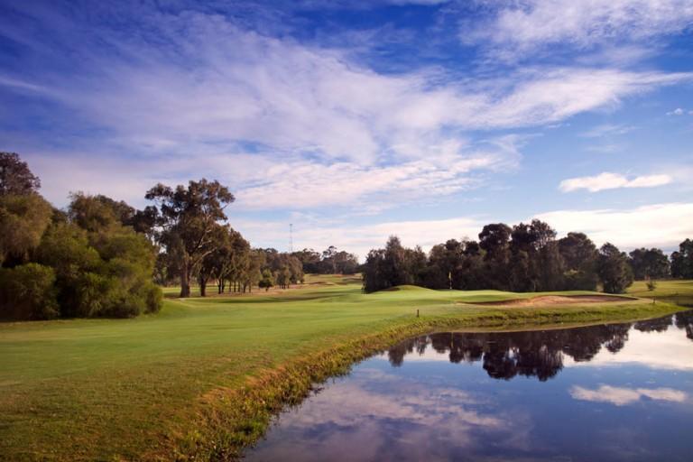 Yarrawonga Mulwala Golf Club Hotel Buitenkant foto The 18th hole at the 2007 PGA Championship